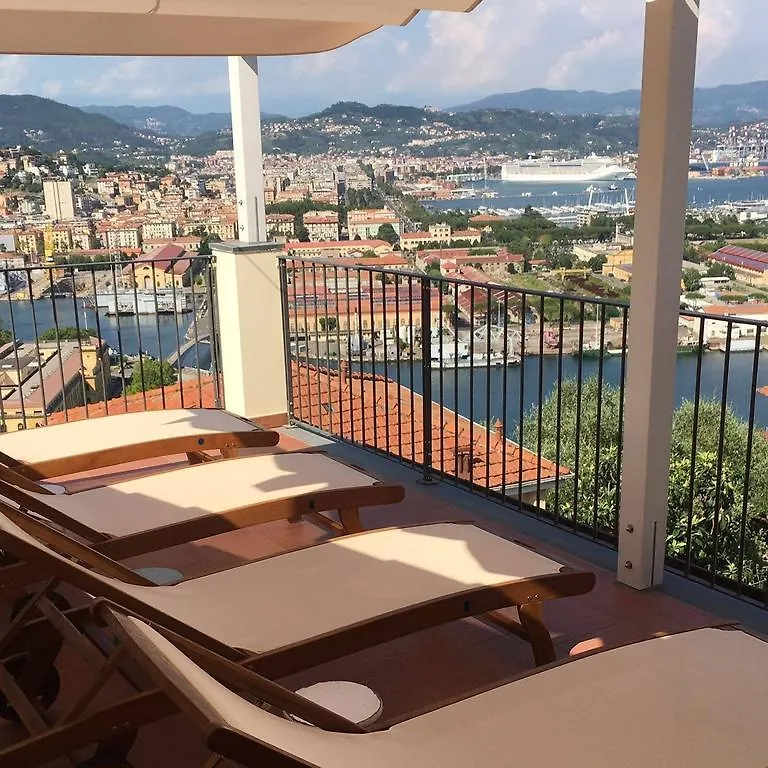 Guest house La Quinta Stagione Hotel La Spezia Italy